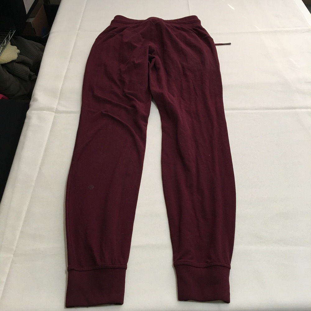 Lululemon Joggers Pants Women Size 4 Maroon Drawstring Cuffed Pockets